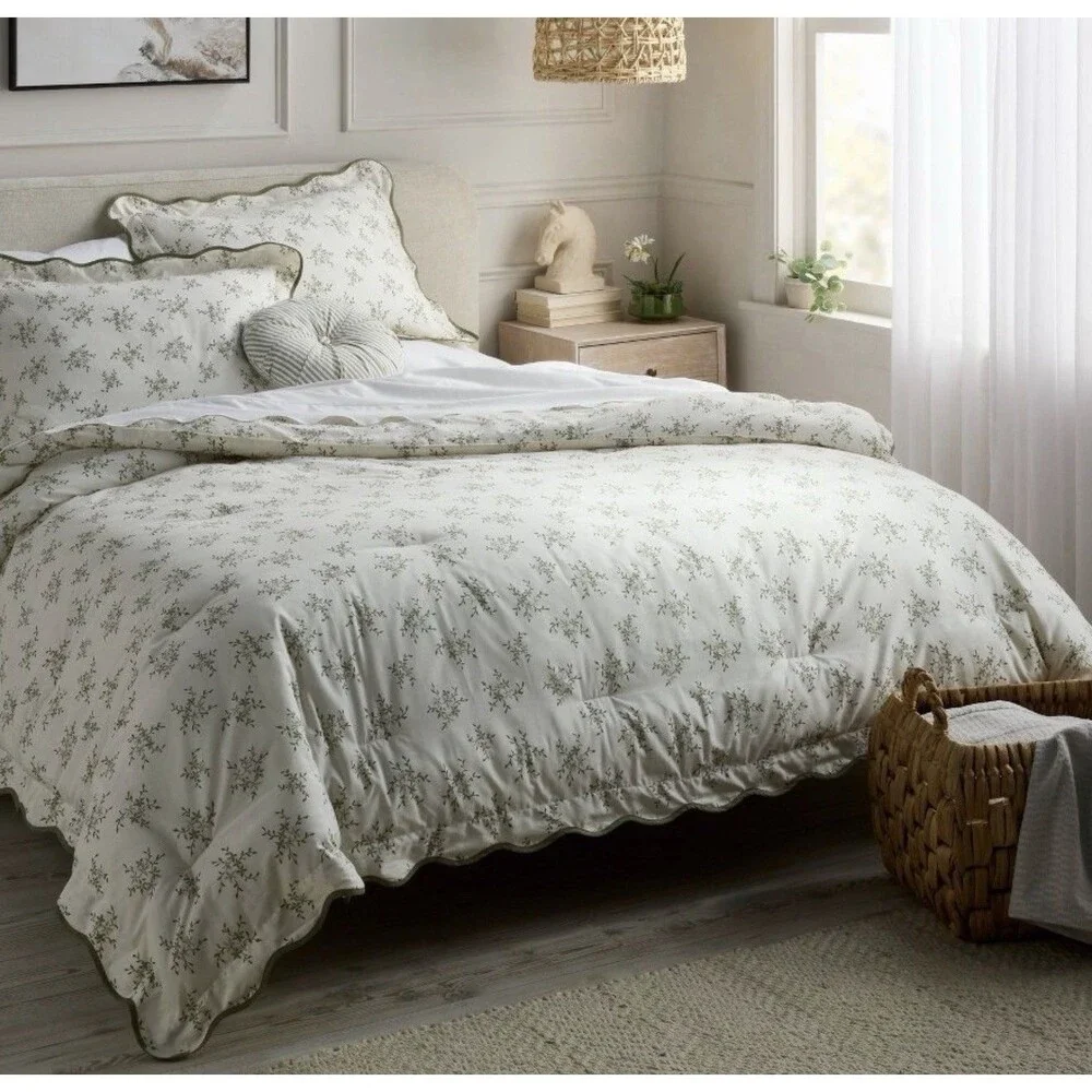 Twin/Twin XL Floral Scallop Comforter and Sham Set Sage Green NEW